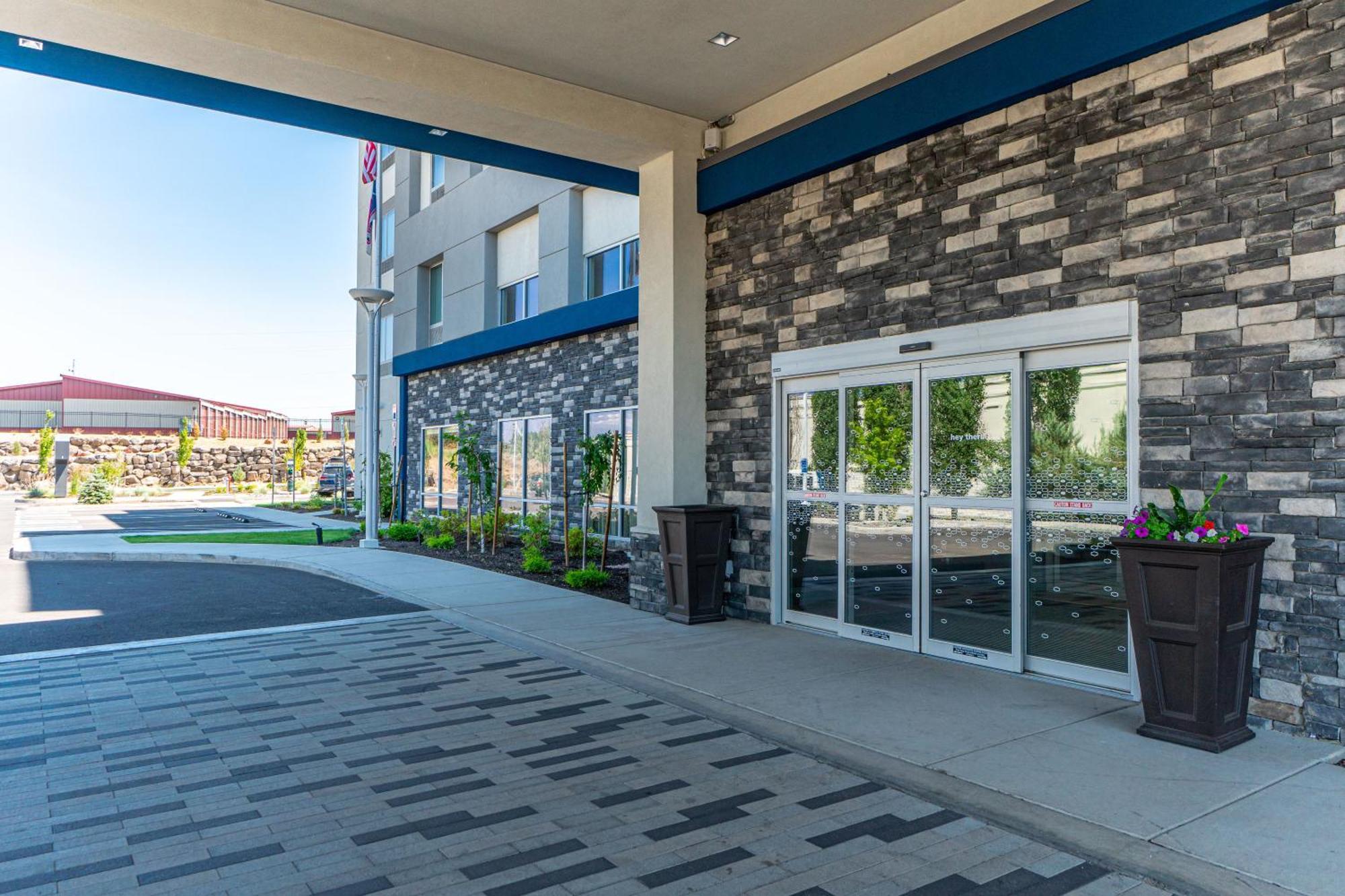 Hampton Inn Redmond Bend Airport Exterior foto