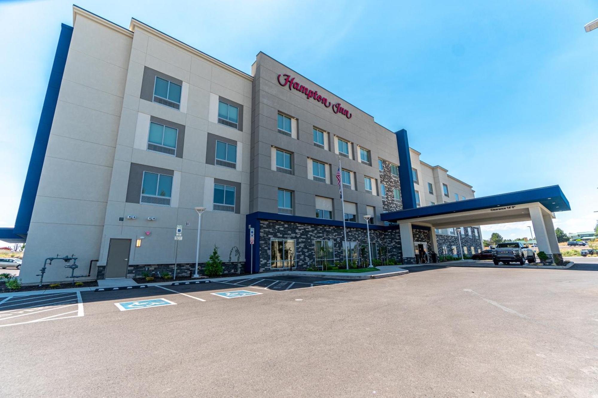 Hampton Inn Redmond Bend Airport Exterior foto